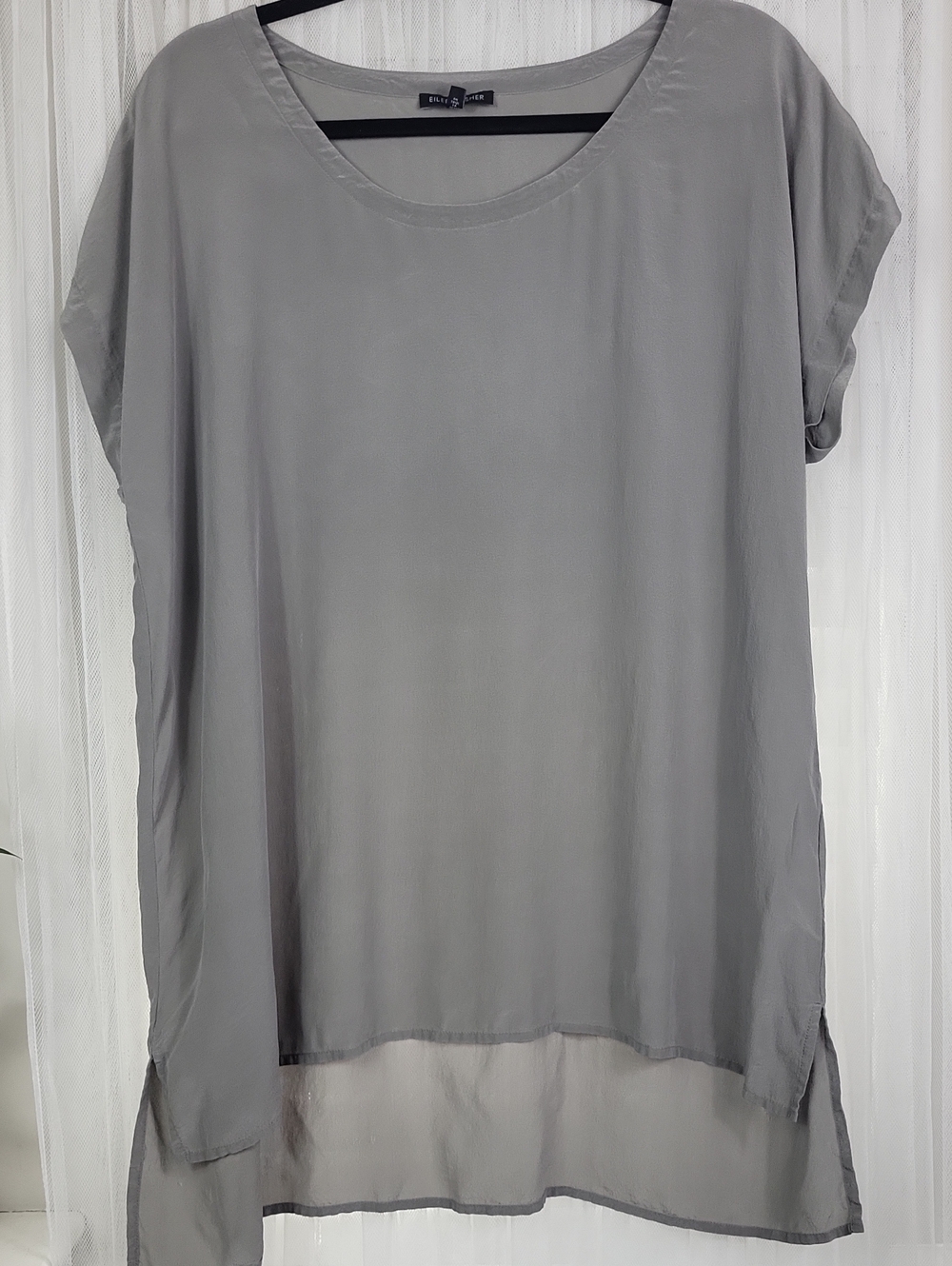 Eileen Fisher 100% silk gray short sleeve tunic. Size L